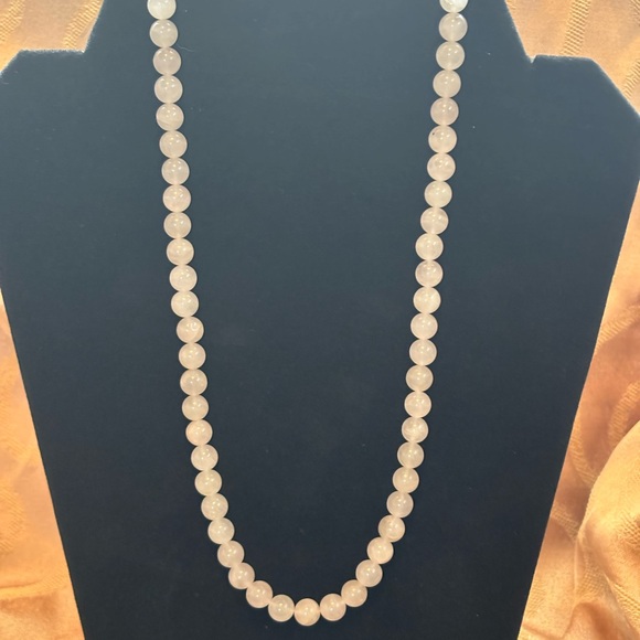 Vintage Jewelry - Vintage Soft Clear‎ White Beaded Necklace